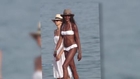 Naomi Campbell est renversante dans un bikini blanc